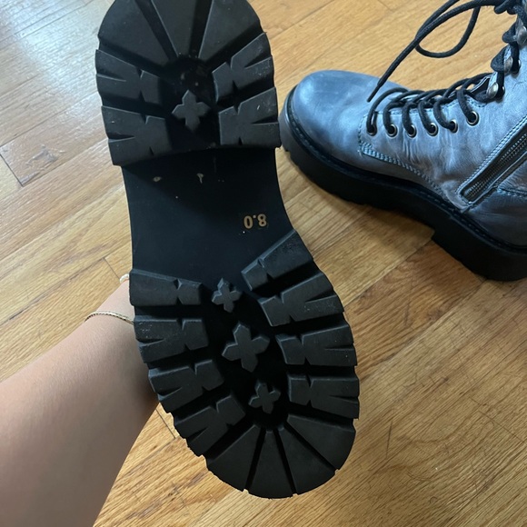 Steve Madden blue / black lace up combat platform boots. - Picture 5 of 5